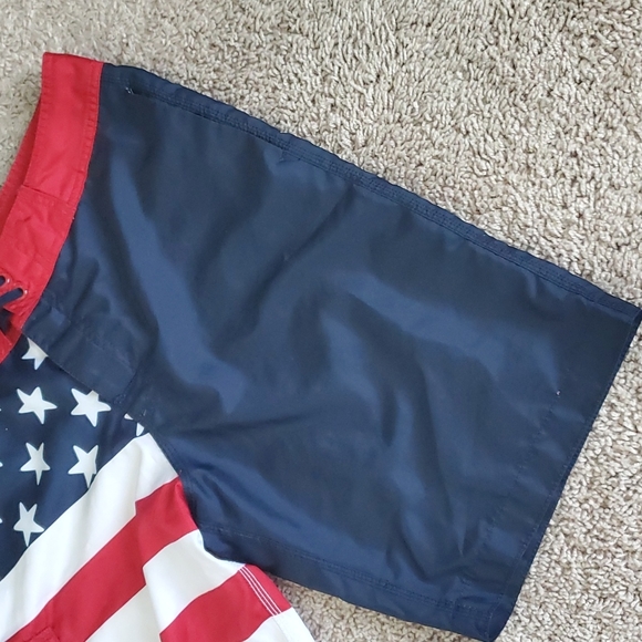 Old Navy Size M Stars Stripes Flag Swim Shorts Trunks - Picture 5 of 7